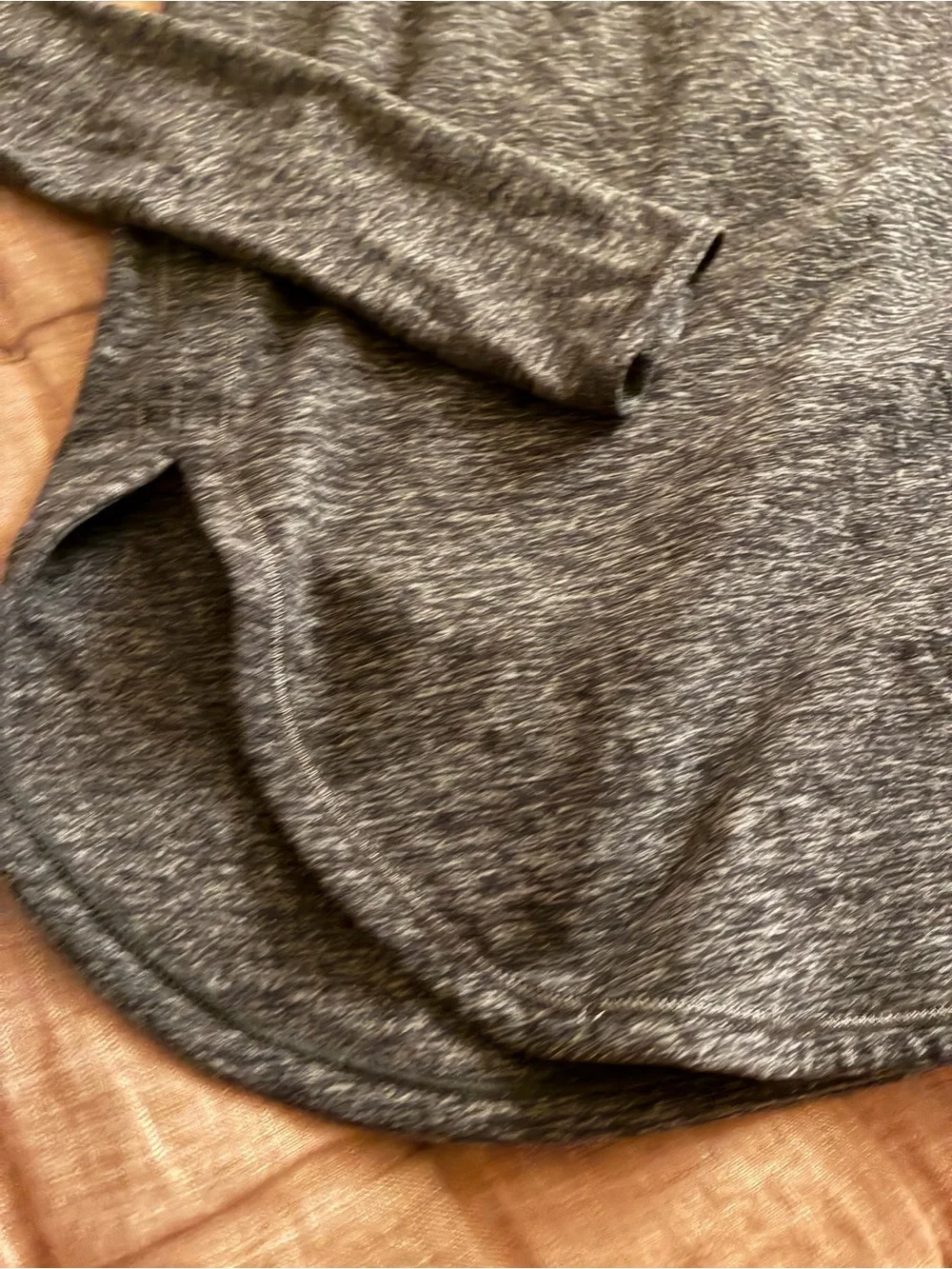 Ivivva girls size 14 grey long sleeve athletic top